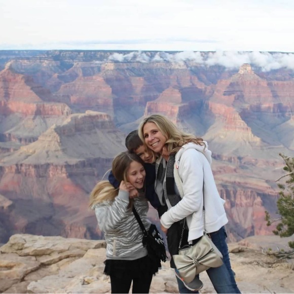 Welcome to RCreate Listings and Things! - Picture 5 of 12